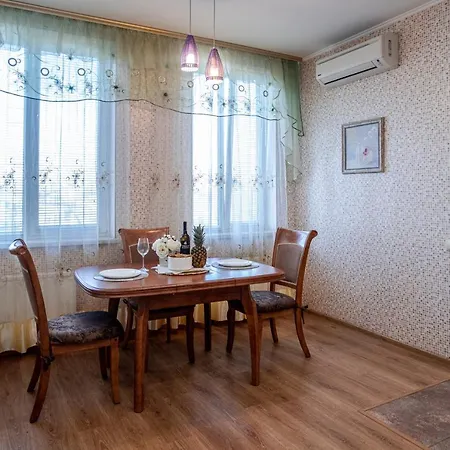 Квартира Расположена В Самом Сердце Одессы Apartment *